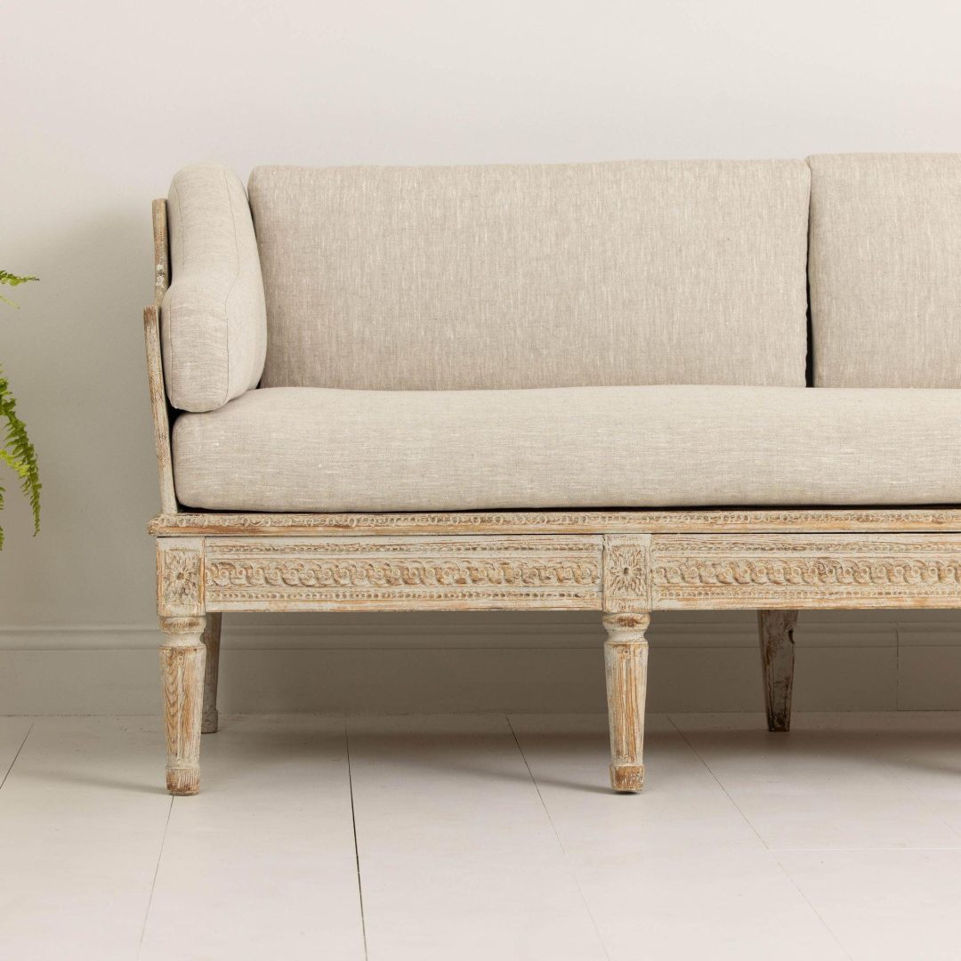 3_2231_18th_century_swedish_gustavian_period_trag_sofa_002