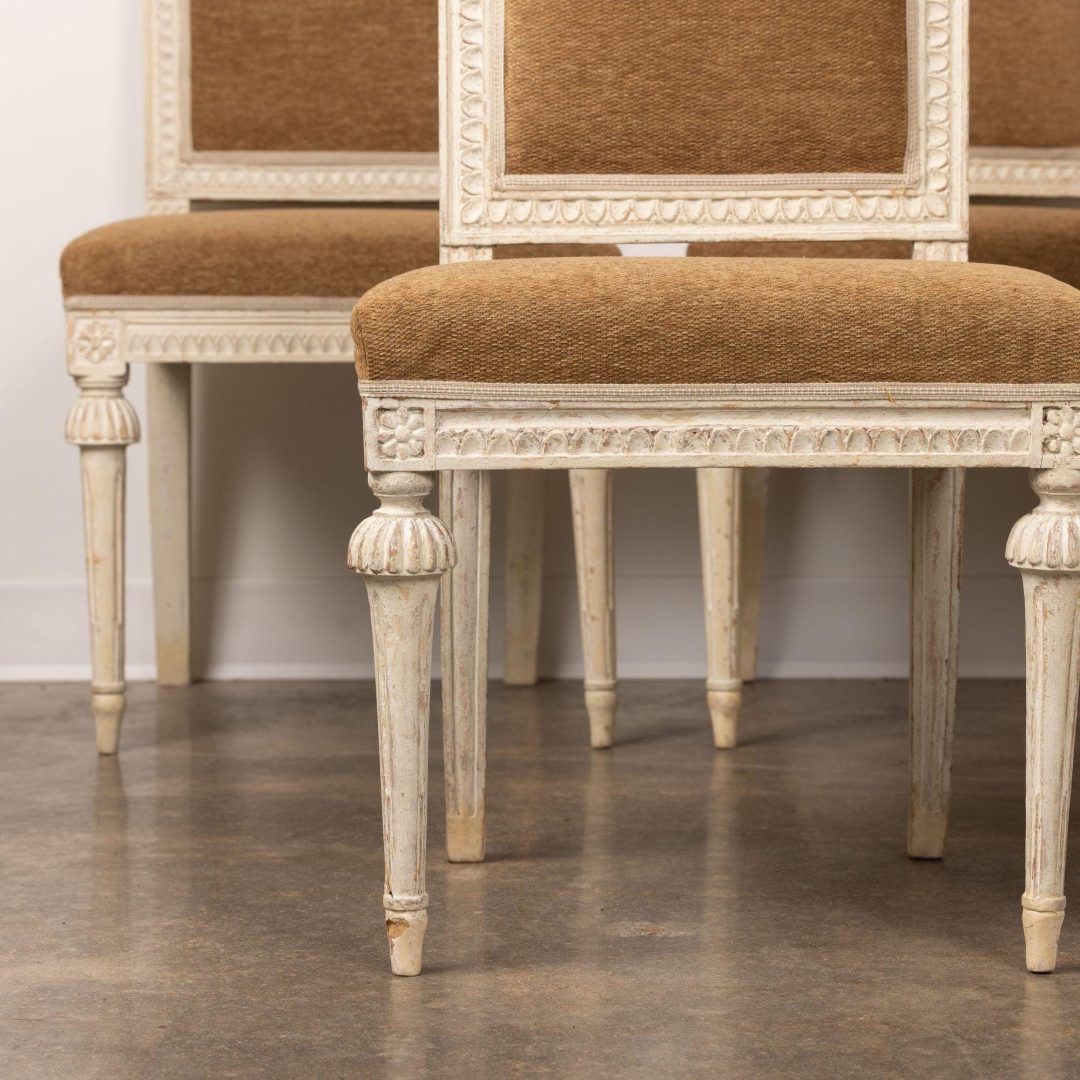 3_2287_18th_century_set_of_eight_swedish_gustavian_chairs_in_original_paint-0002