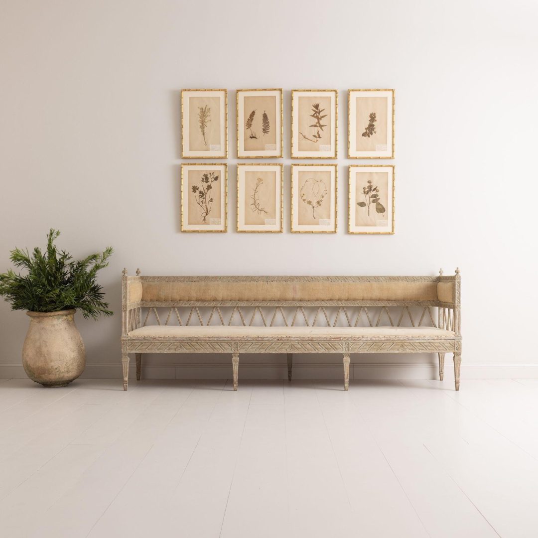 4_2120_18th_century_swedish_gustavian_original_paint_long_sofa_bench_1
