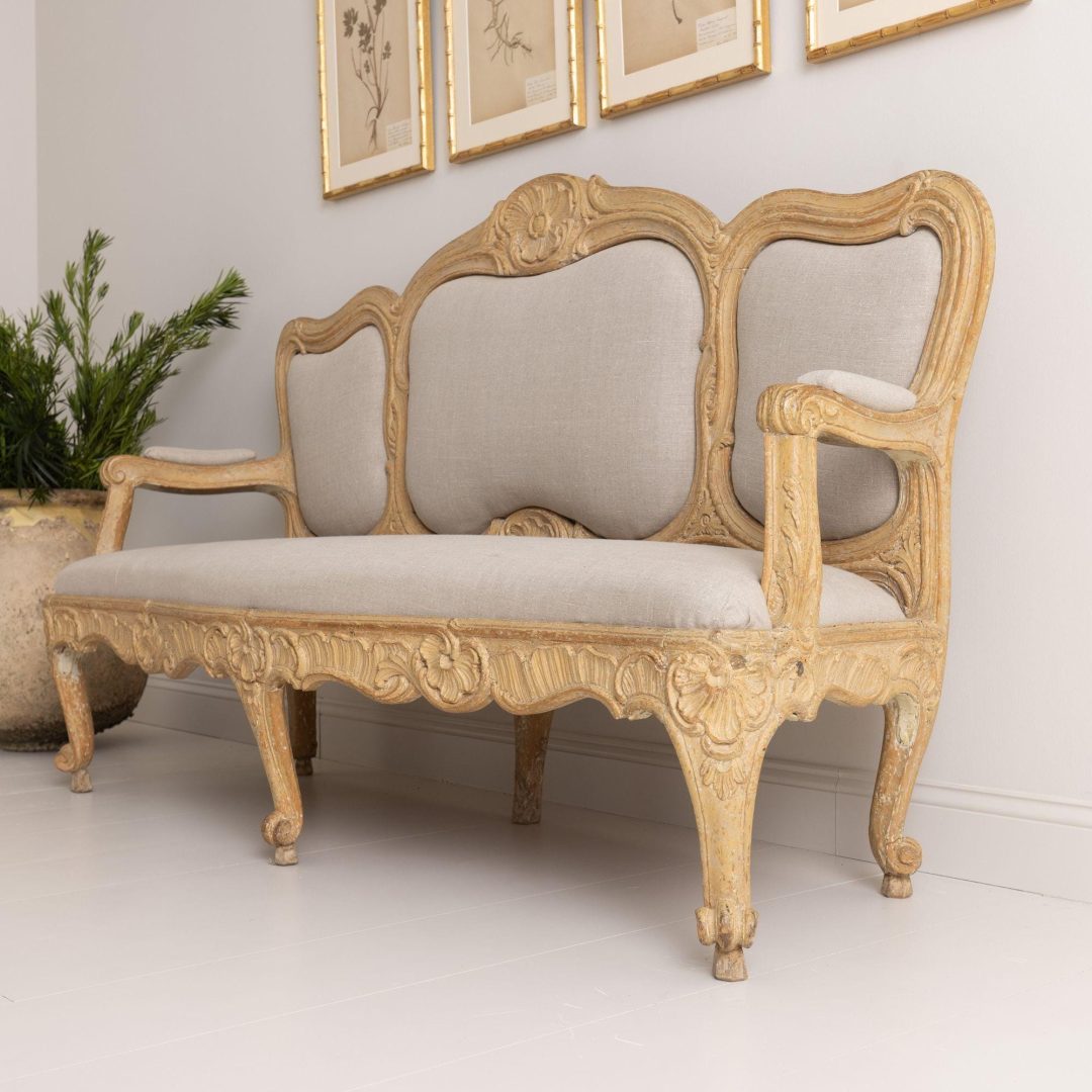 4_2129_18th_century_swedish_original_paint_rococo_sofa_bench_settee_4