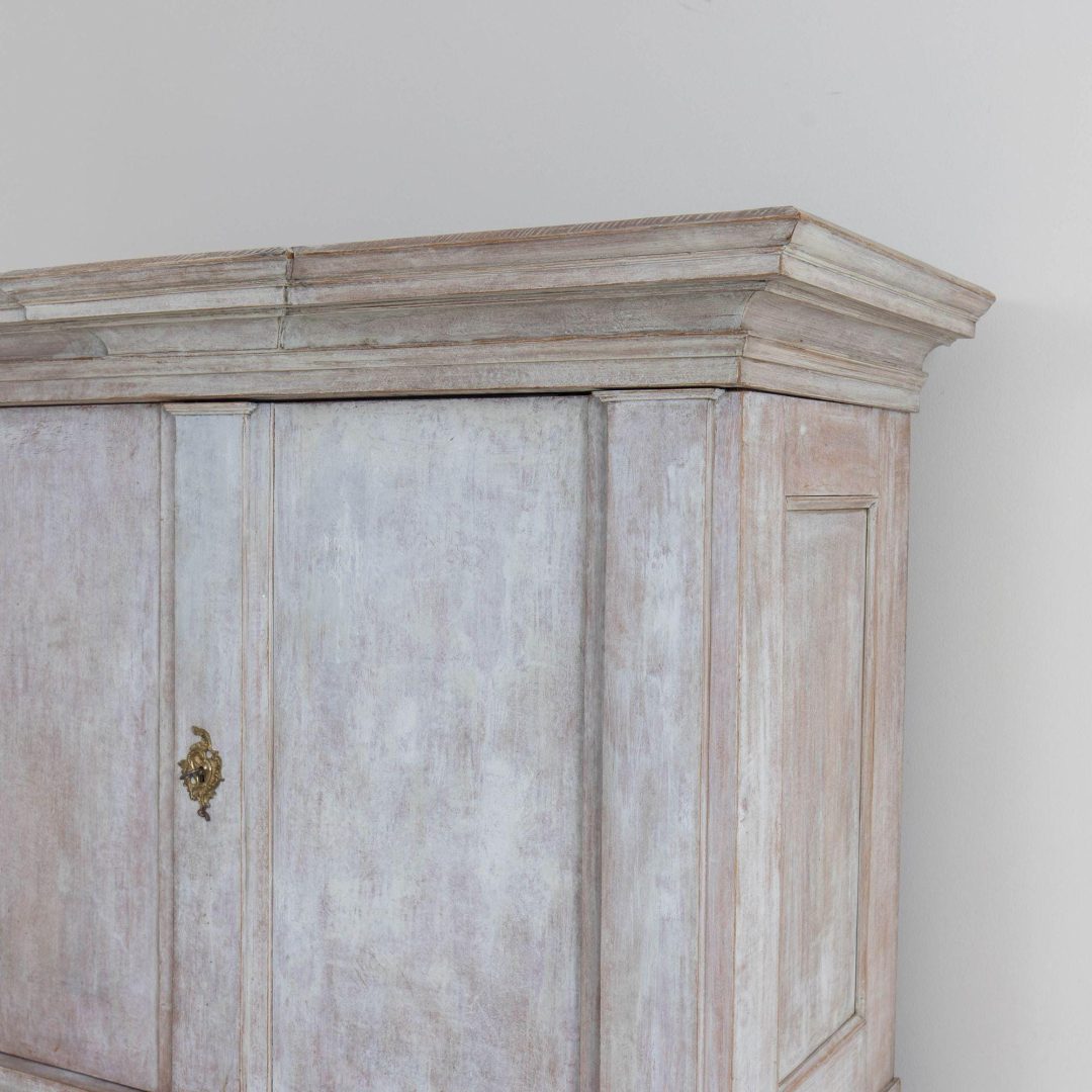 4_2141_18th_century_swedish_baroque_period_cabinet_in_original_paint_014