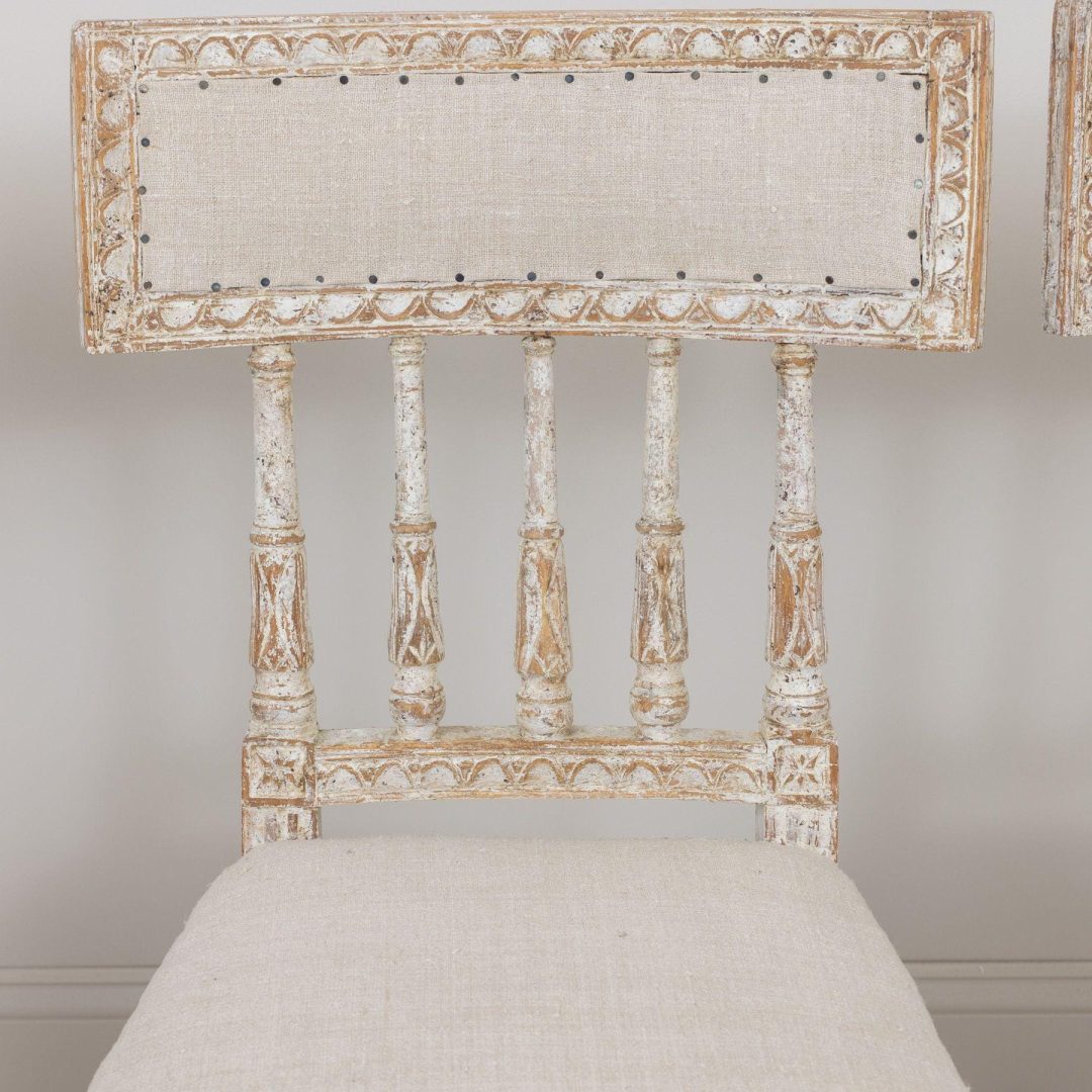 4_2143_19th_century_swedish_gustavian_period_set_of_six_dining_chairs_in_original_paint_013
