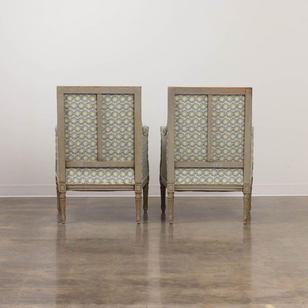 4_2163_19th_century-french_pair_of_bergere_chairs_original_paint_004
