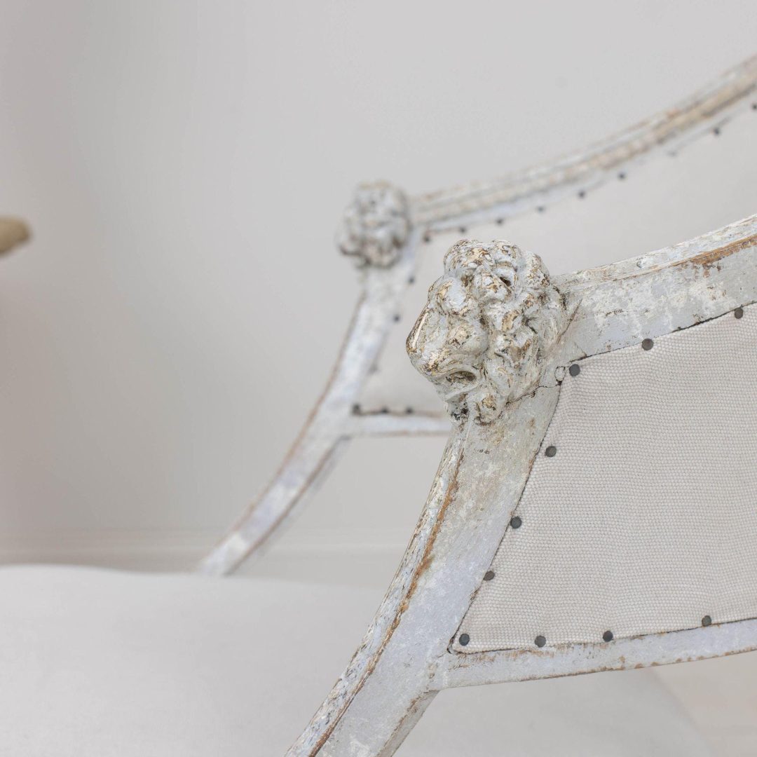 4_2165_19th_century_swedish_gustavian_pair_of_painted_barrel_back_arm_chairs_018