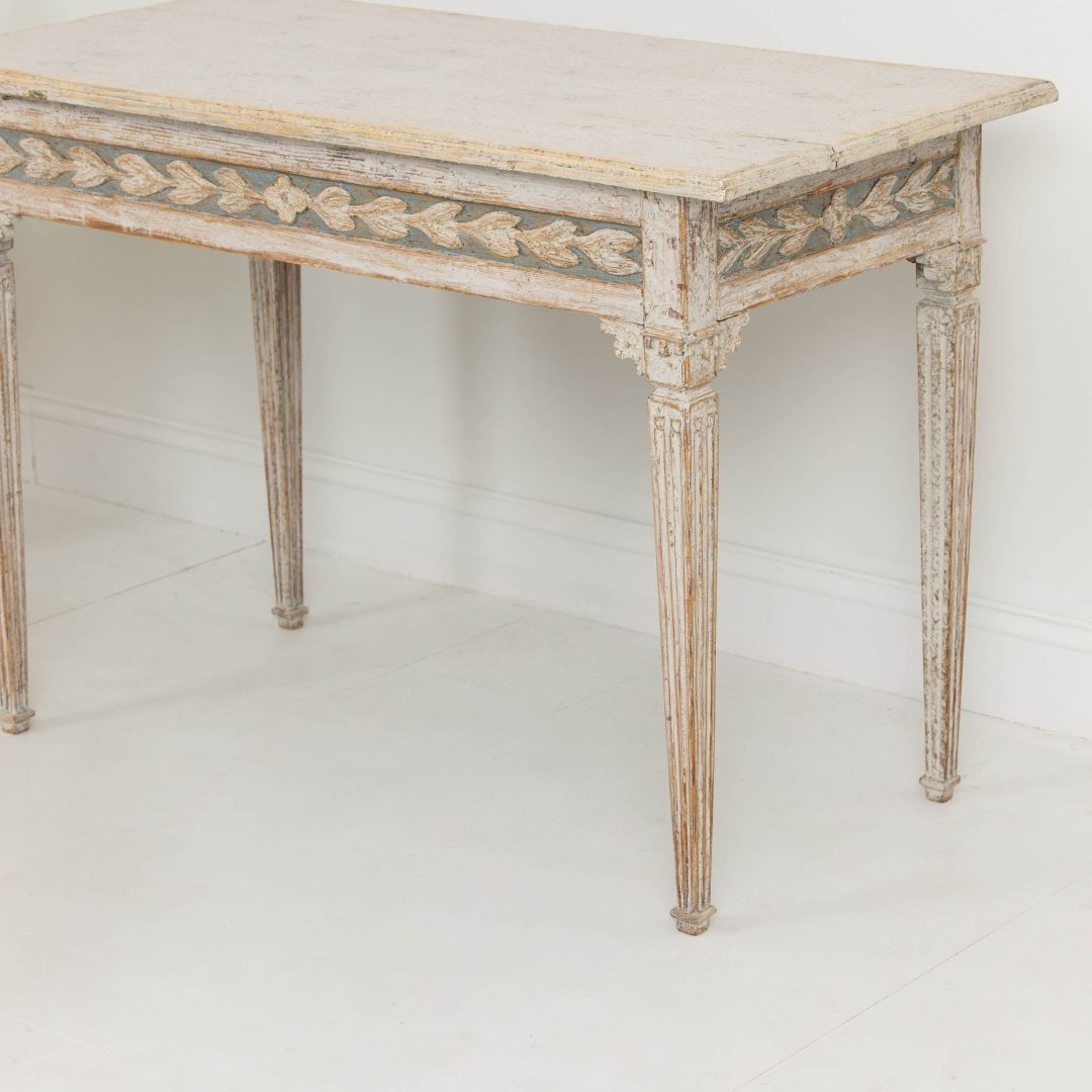 4_2194_18th_century_Swedish_Gustavian_painted_console_table_003