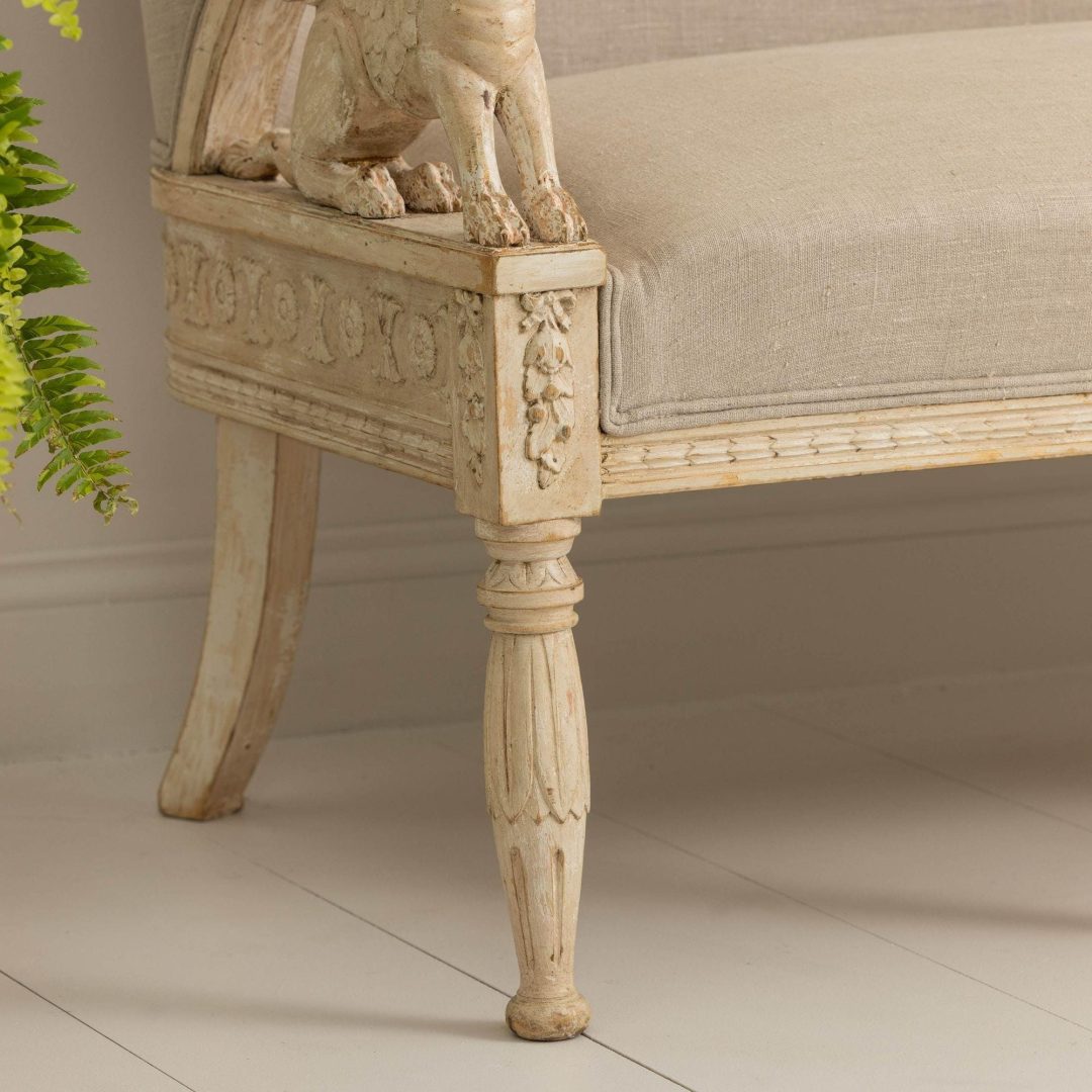 4_2235_Swedish_Gustavian_sofa_with_griffins_in_original_paint_005