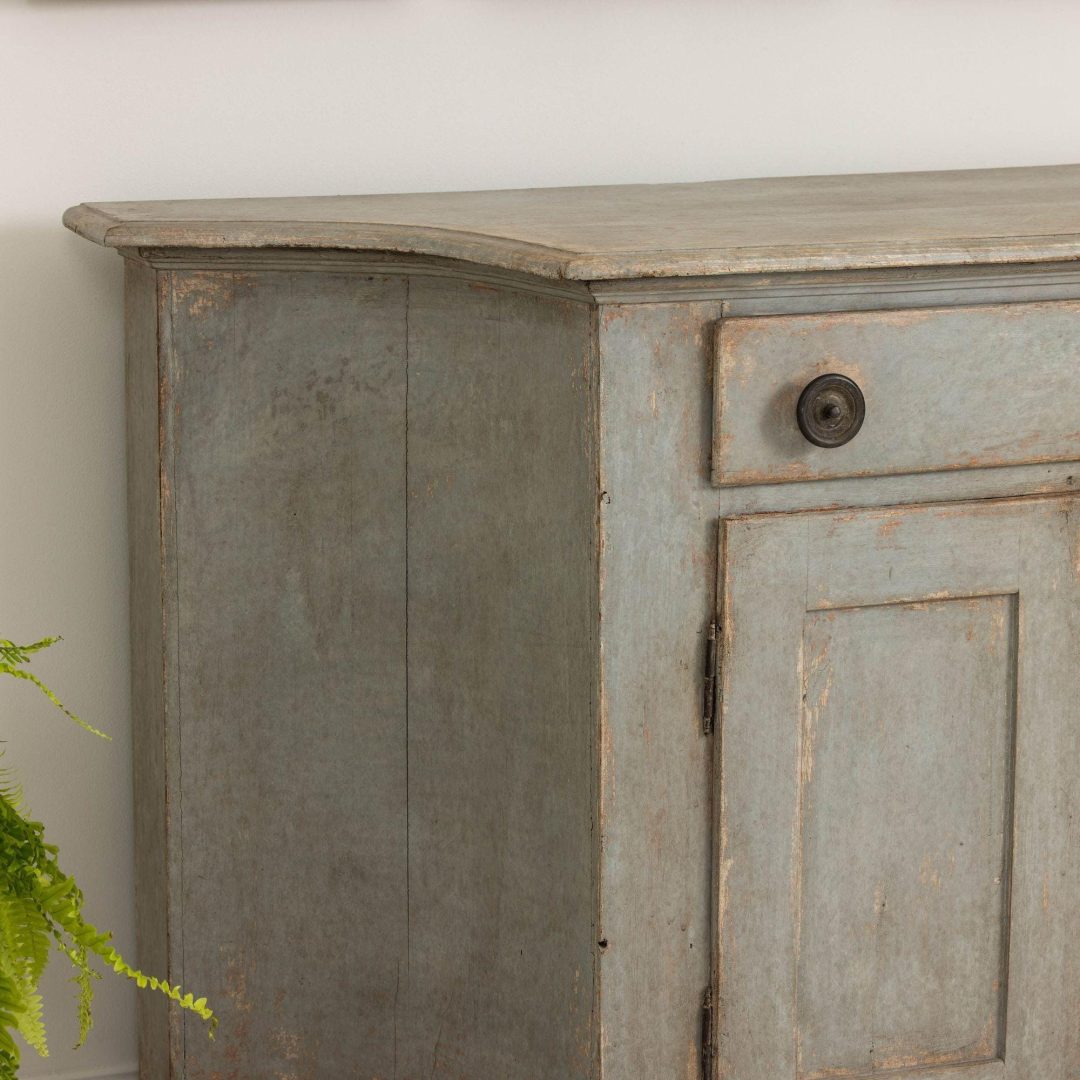 4_2264_19th_century_Italian_painted_buffet__with_serpentine_sides_007