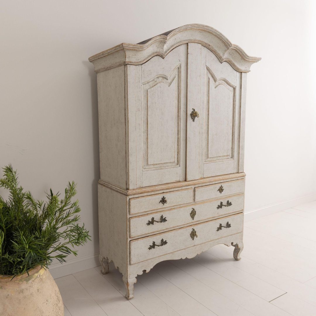 5_2128_18th_century_swedish_rococo_painted_linen_press_cabinet_12
