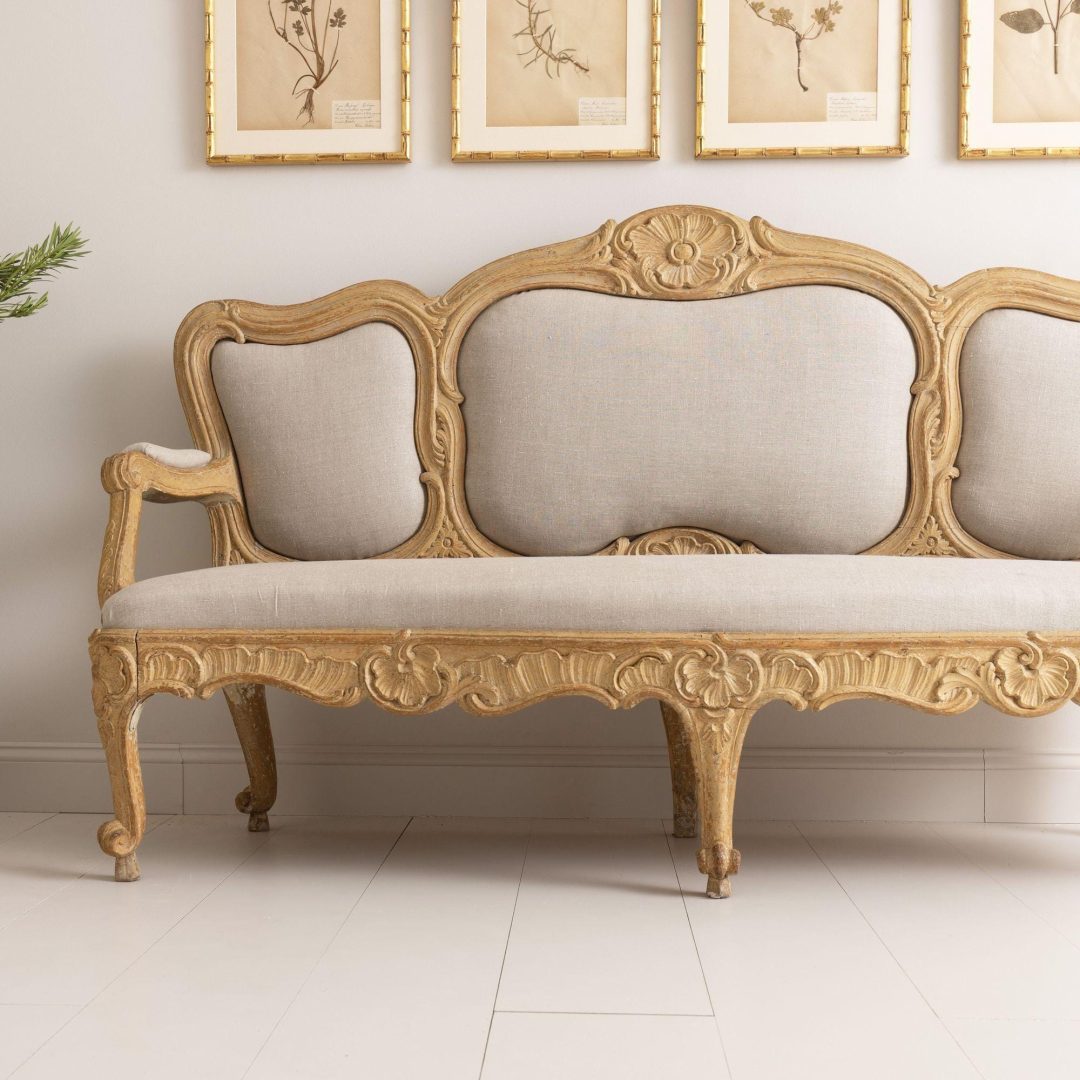 5_2129_18th_century_swedish_original_paint_rococo_sofa_bench_settee_7