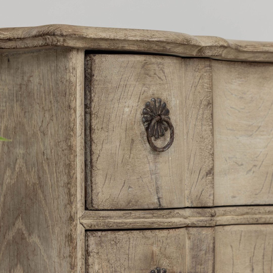 5_2157_18th_century_danish_oak_commode_in_original_patina_027