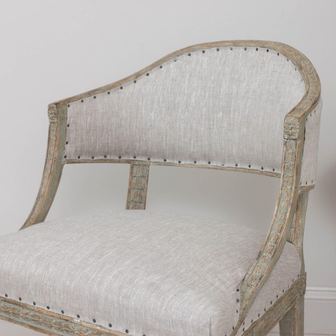 5_2164_pair_of_19th_century_swedish_gustavian_upholstered_barrel_back_armchairs_011