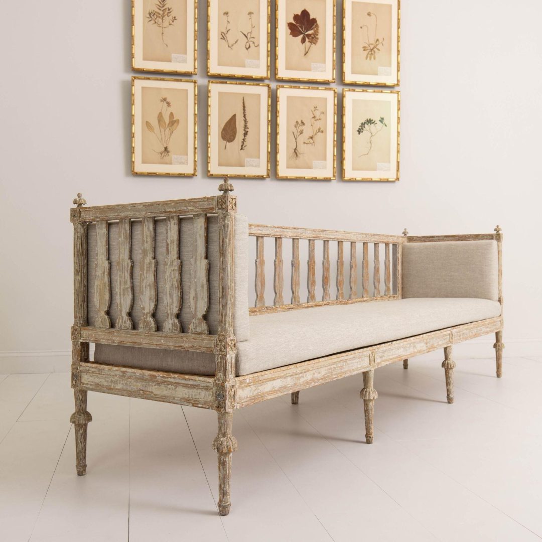 5_2182_19th_century_Swedish_Gustavian_period_sofa_in_original_paint_018