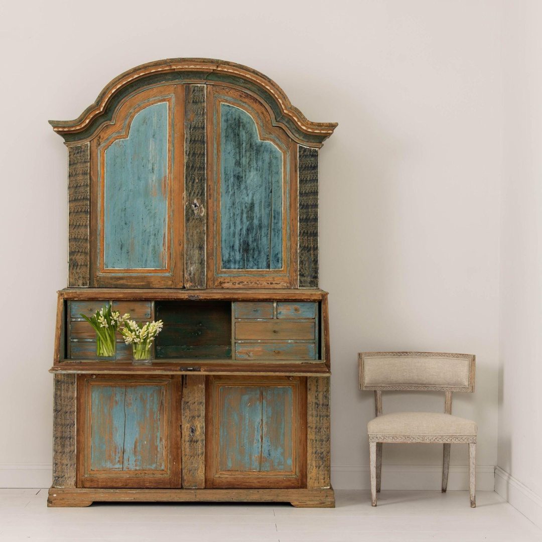5_2190_19th_century_swedish_rococo_secretary_with_library_in_original__paint_039