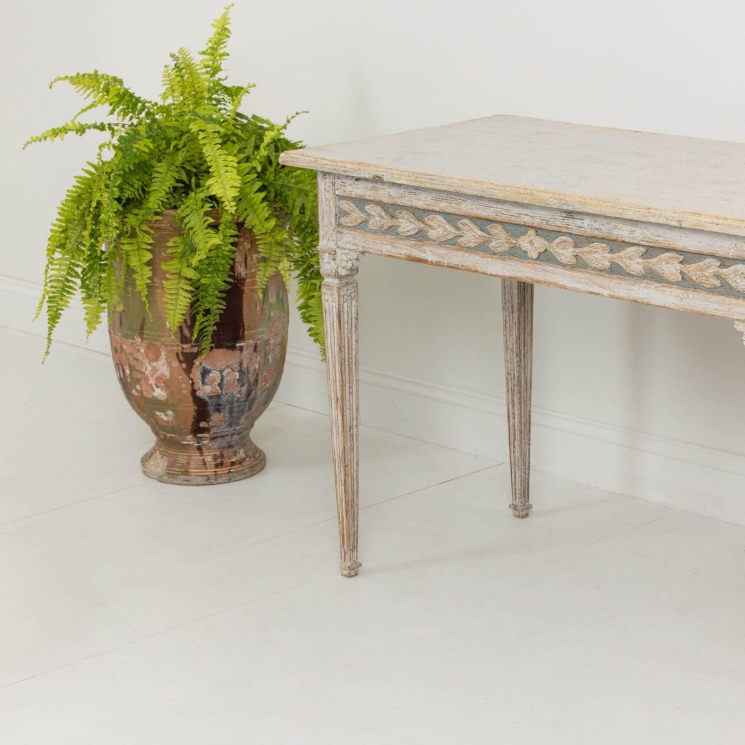 5_2194_18th_century_Swedish_Gustavian_painted_console_table_004