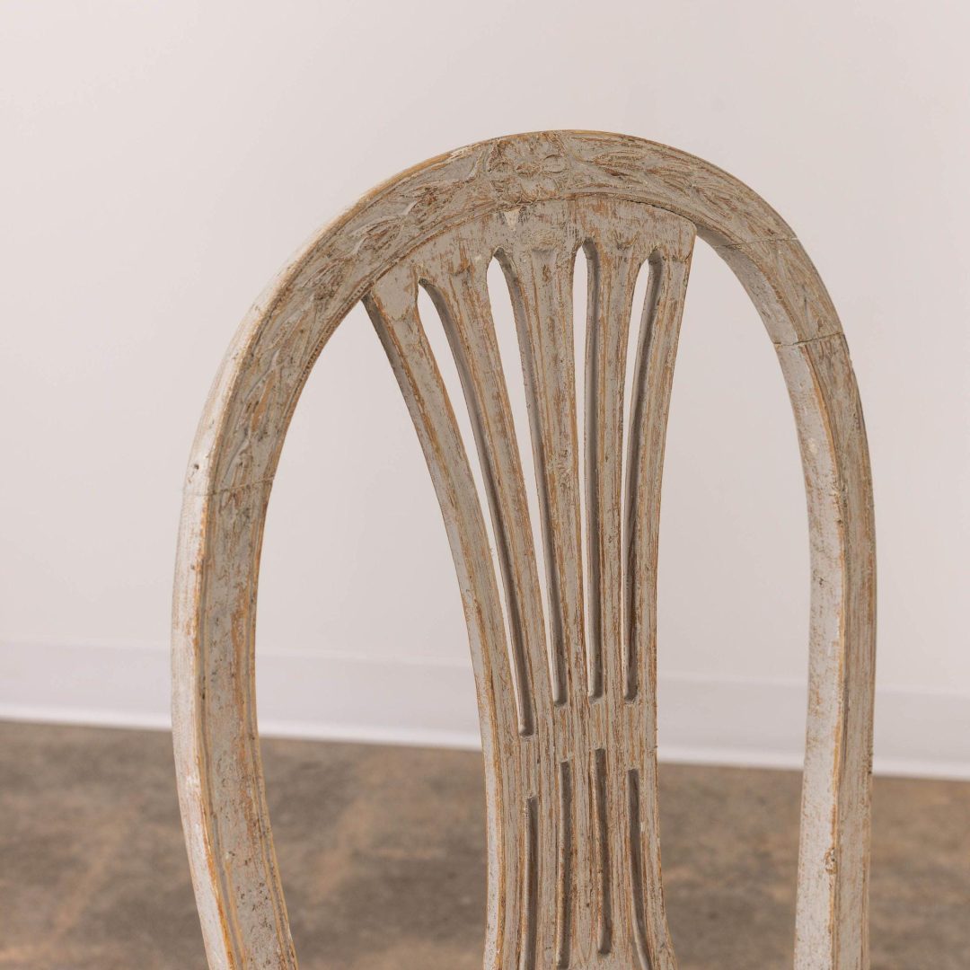 5_2195_18th_century_set_of_twelve_Swedish_Gustavian_painted_chairs_006