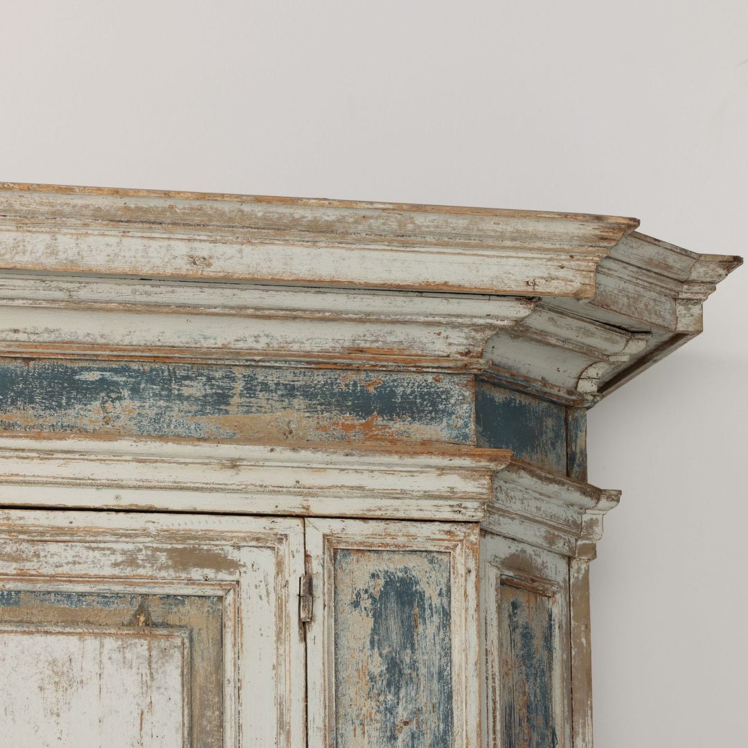 5_2293_18th_century_Italian_cabinet_in_original_paint-0014