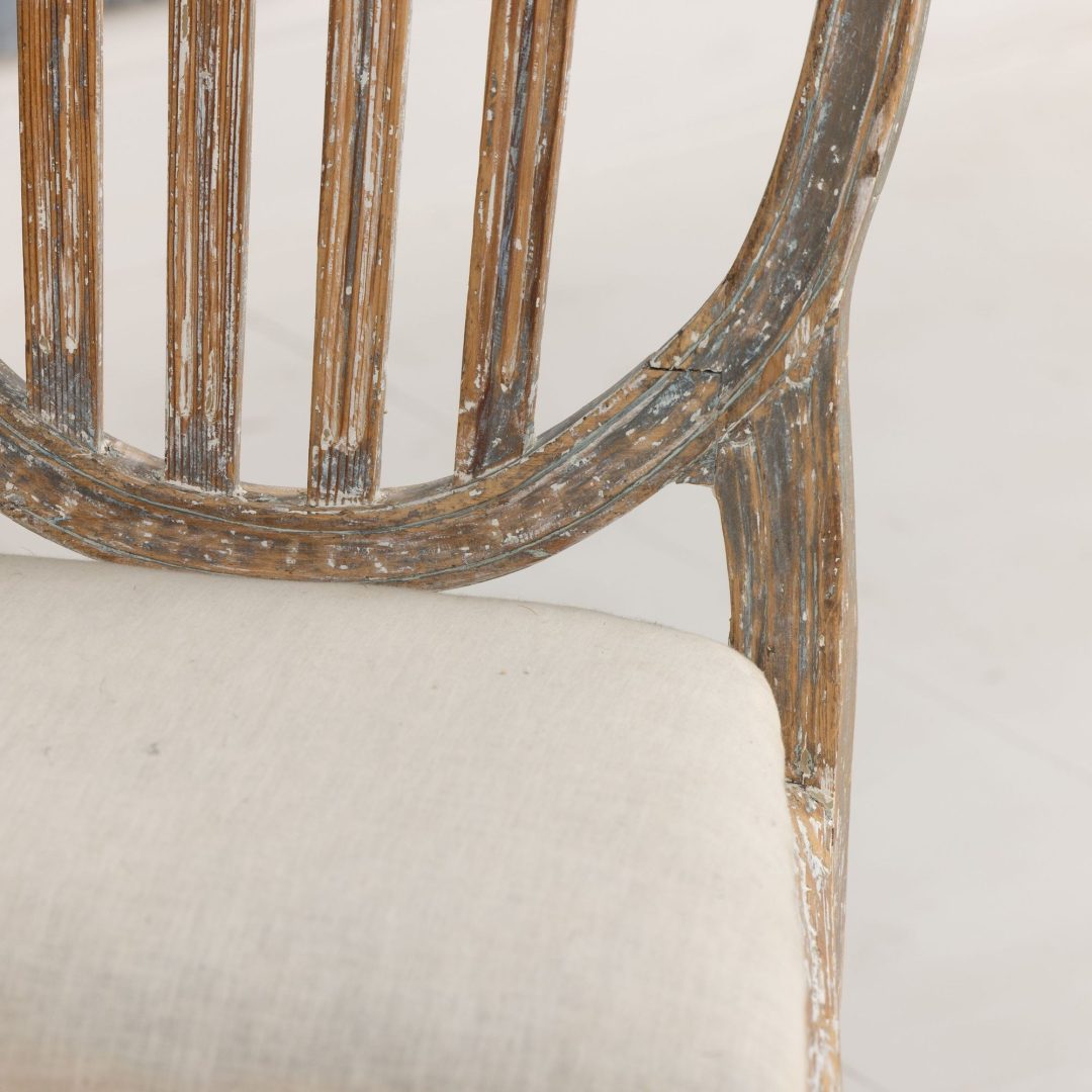 5_2298_18th_century_swedish_gustavian_pair_of_chairs_in_original_paint-0017
