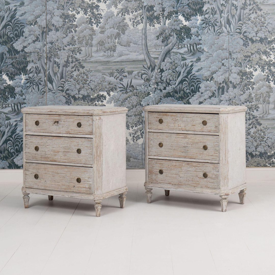 5_2340_Pair_of_Swedish_painted_bedside_commodes-0006_2