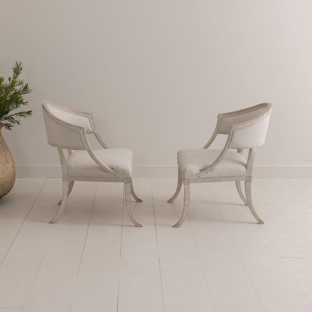 6_2131_Swedish_gustavian_pair_painted_barrelback_armchairs_17
