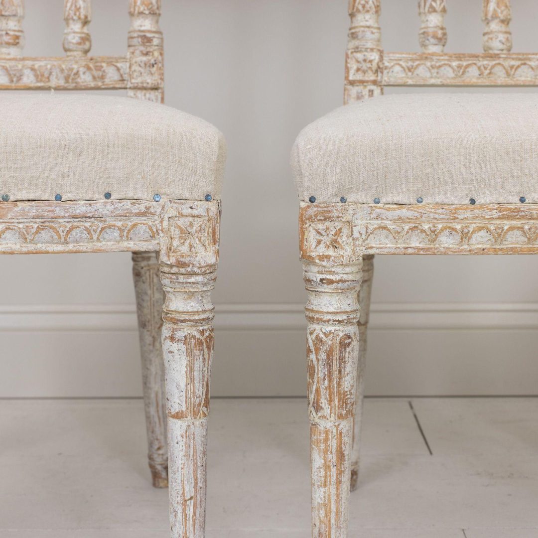 6_2143_19th_century_swedish_gustavian_period_set_of_six_dining_chairs_in_original_paint_011