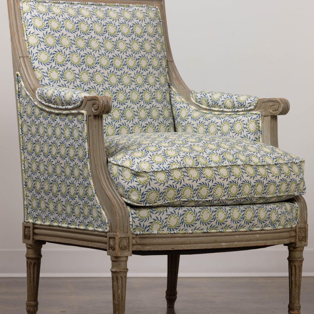 6_2163_19th_century-french_pair_of_bergere_chairs_original_paint_007