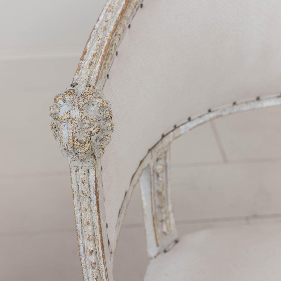 6_2165_19th_century_swedish_gustavian_pair_of_painted_barrel_back_arm_chairs_005