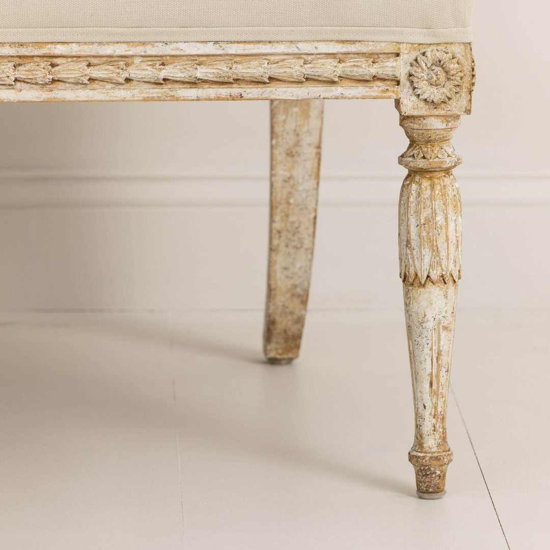 6_2181_19th_century_Swedish_Gustavian_sofa_bench_with_sphinx_heads_in_original_paint_012