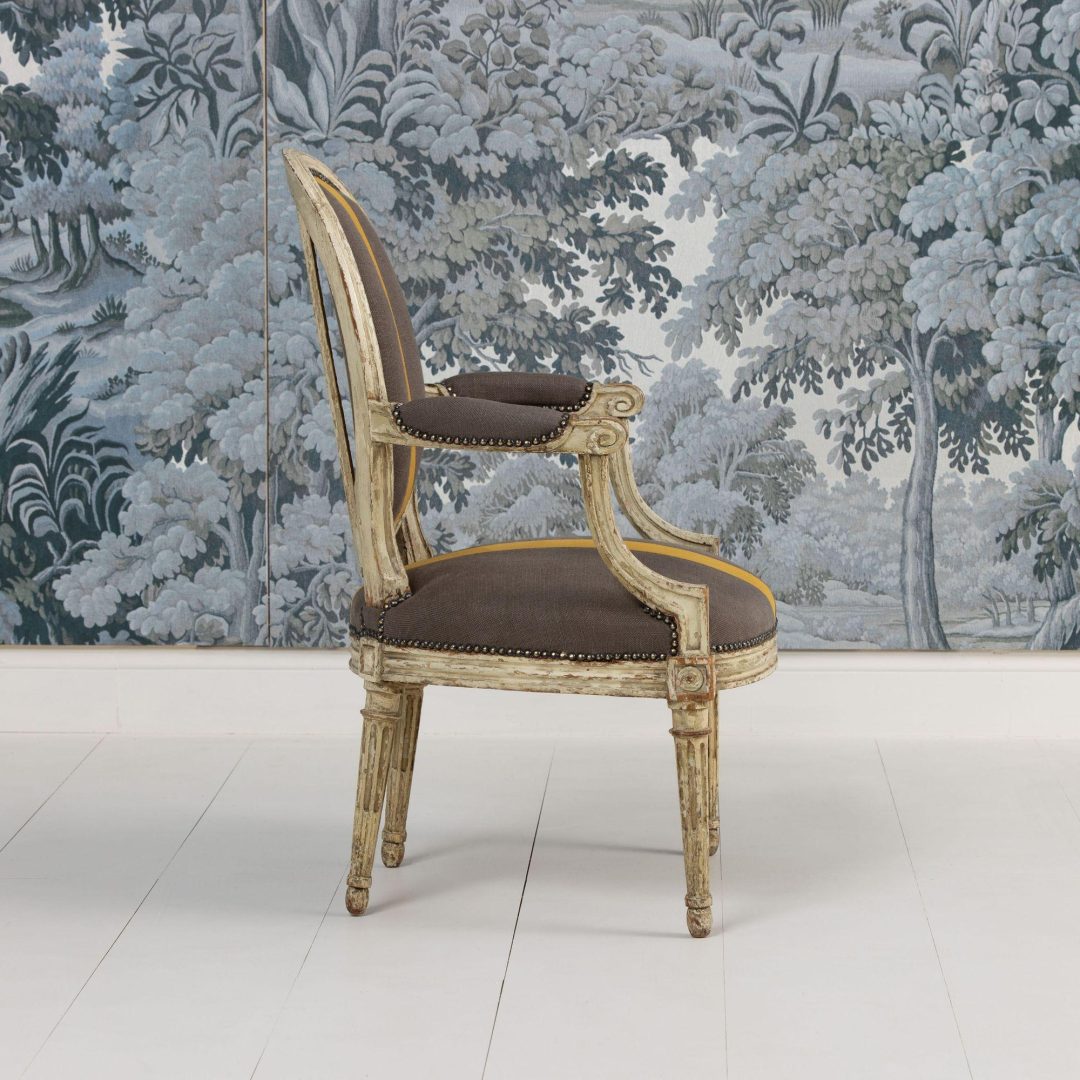6_2226_B_18th_century_French_Louis_XVI_fauteuil_in_original_paint-0007