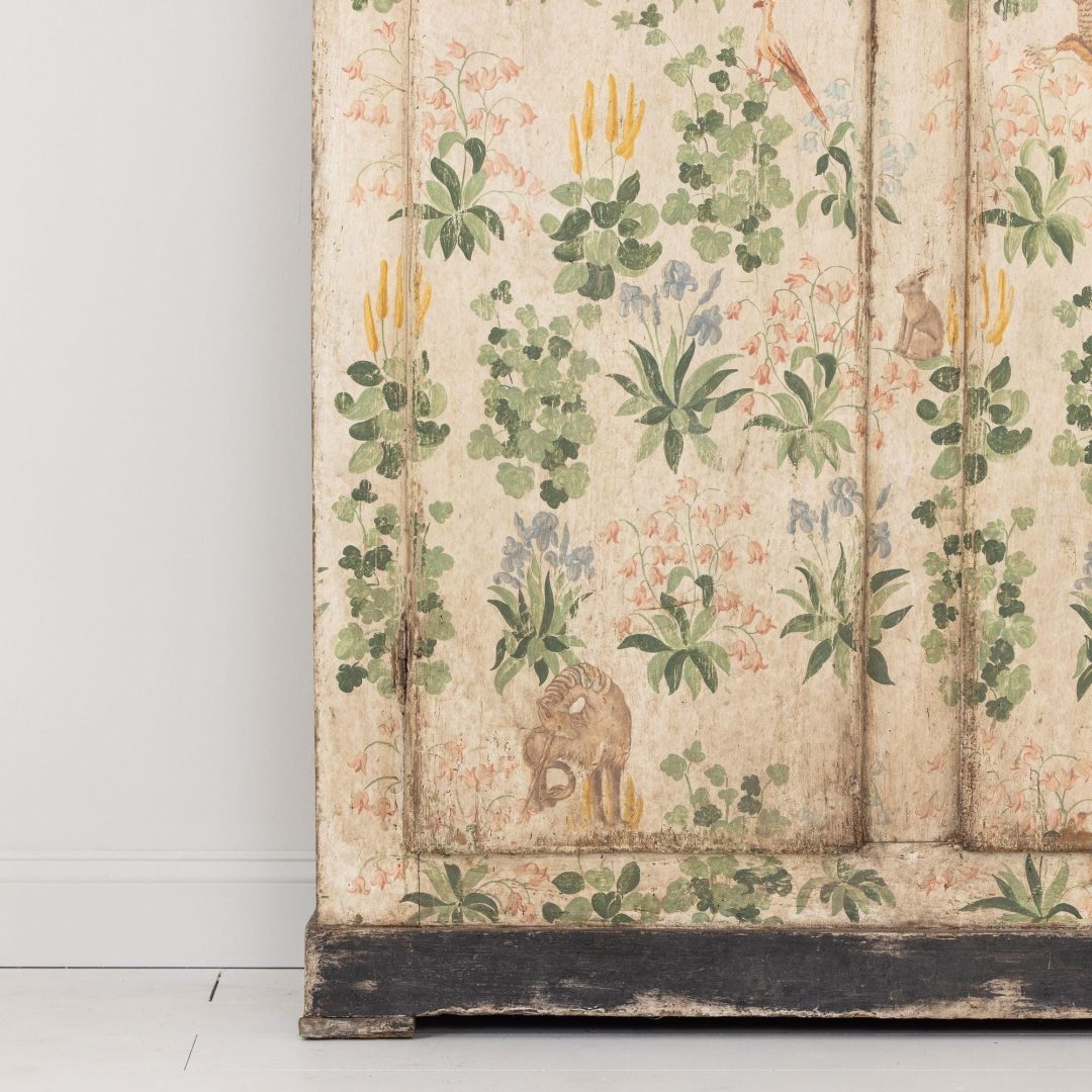 6_2227_19th_century_Florentine_hand_painted_armoire_cabinet_005