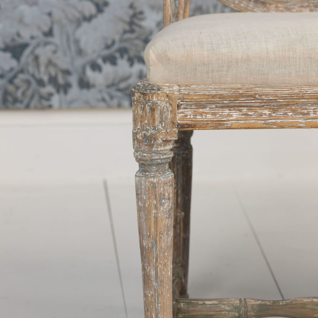6_2298_18th_century_swedish_gustavian_pair_of_chairs_in_original_paint-0012