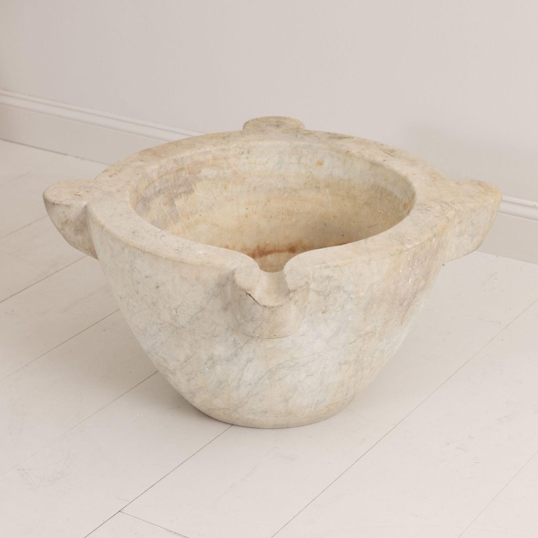 7_2040_17th_century_italian_marble_mortar_14