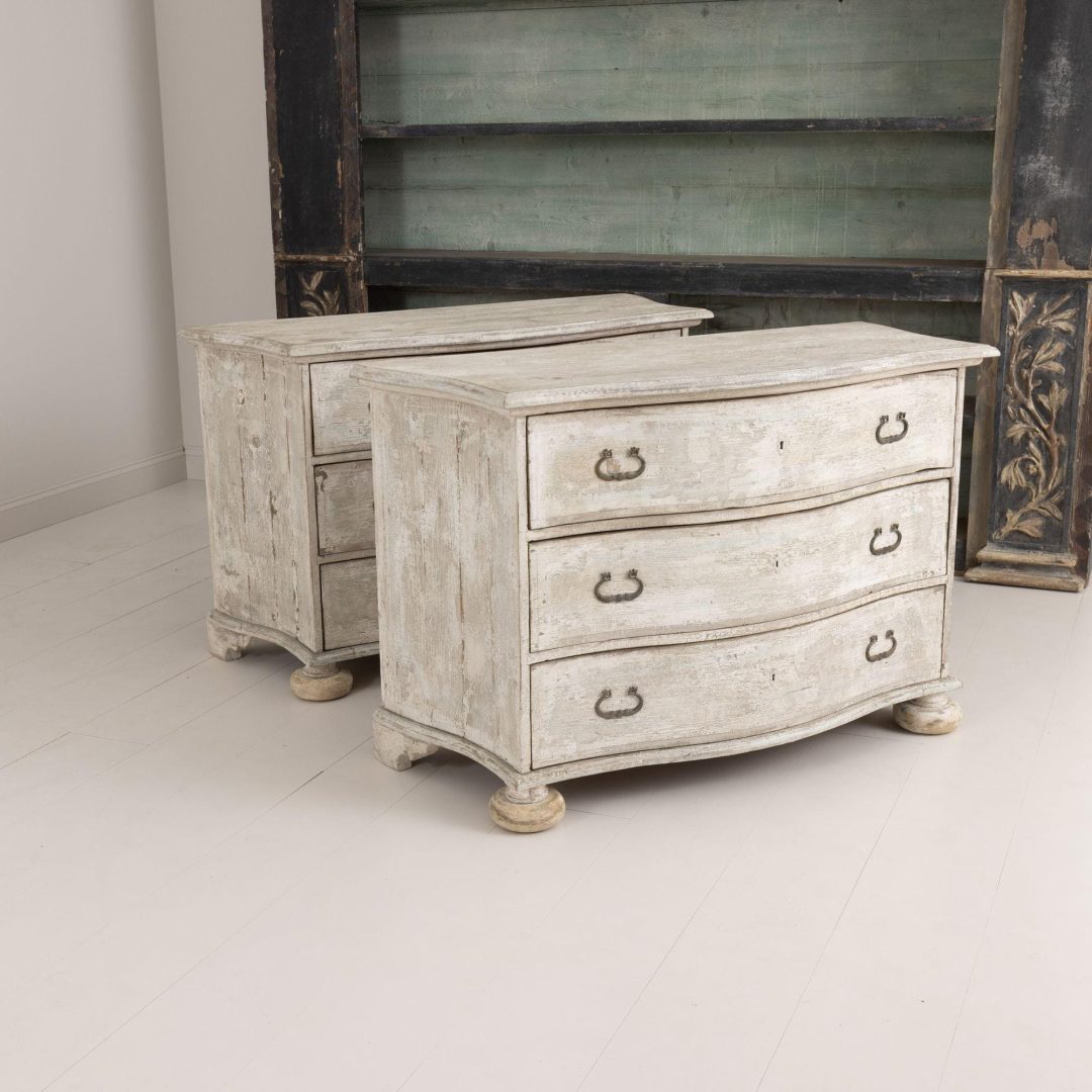 7_2059_pair_Italian_baroque_style_large_painted_commodes_chests_22