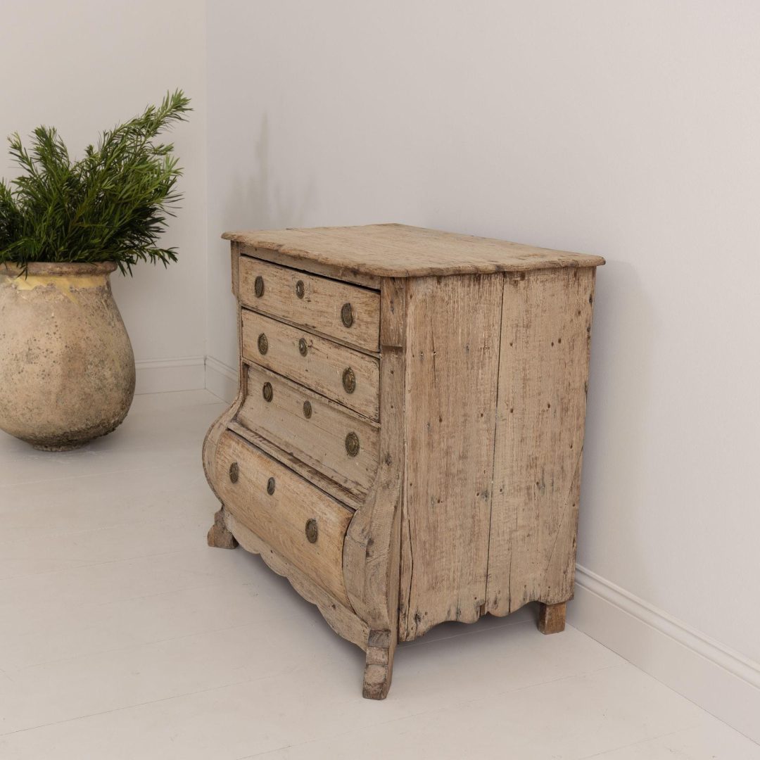 7_2064_19th_century_dutch_rococo_natural_scalloped_top_bombay_commode_chest_3