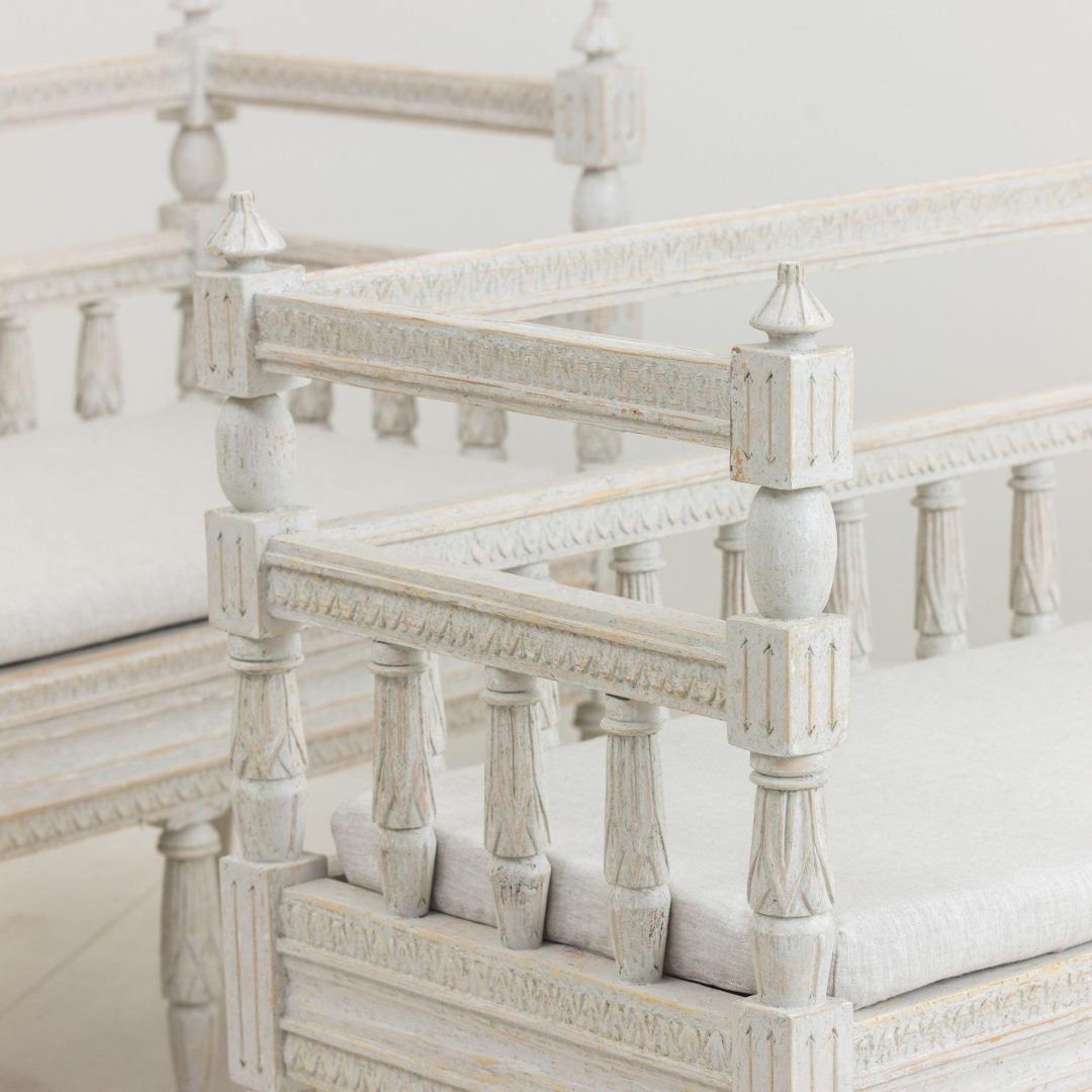 7_2097_19th_century_swedish_gustavian_pair_painted_benches_sofas_dalarna_038