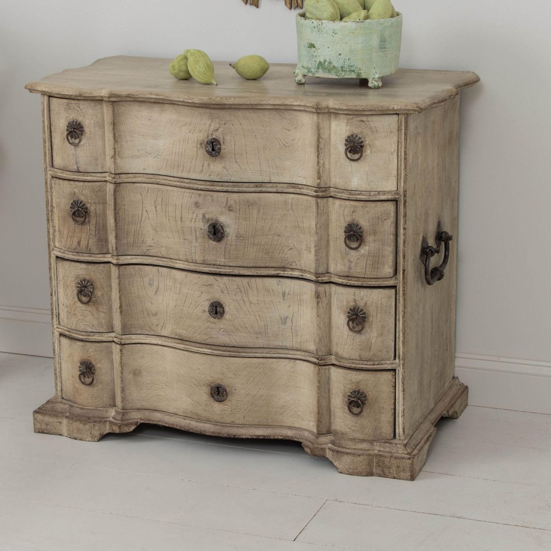 7_2157_18th_century_danish_oak_commode_in_original_patina_012