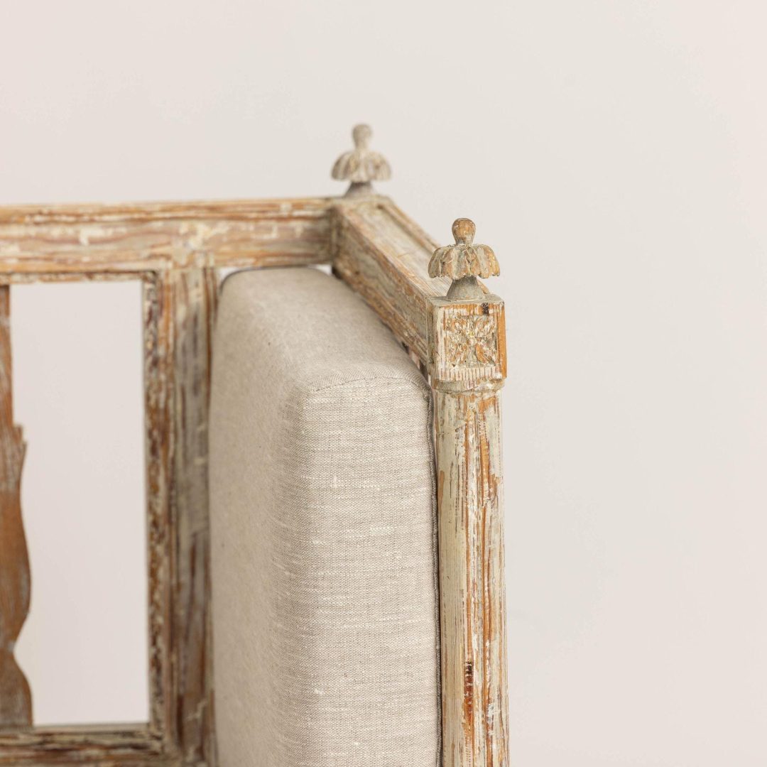 7_2182_19th_century_Swedish_Gustavian_period_sofa_in_original_paint_011