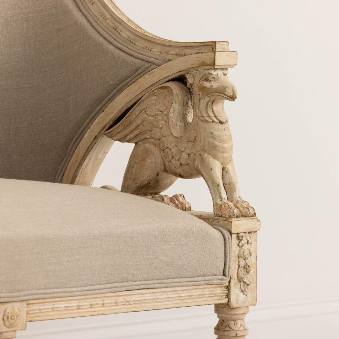 7_2235_Swedish_Gustavian_sofa_with_griffins_in_original_paint_004
