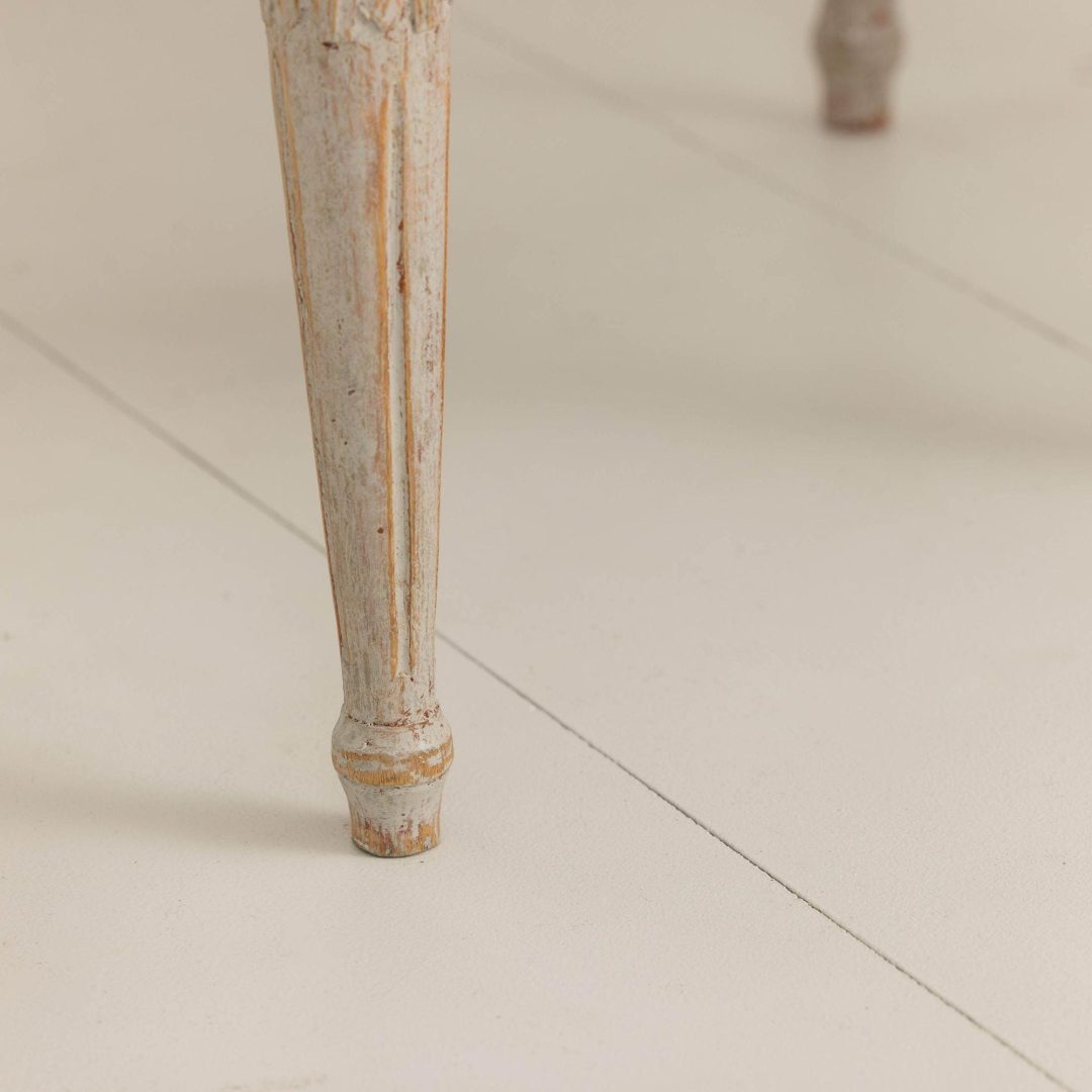7_2274_19th_century_pair_of_painted_Swedish_Gustavian_stools_signed_Johannes_Ericsson_009