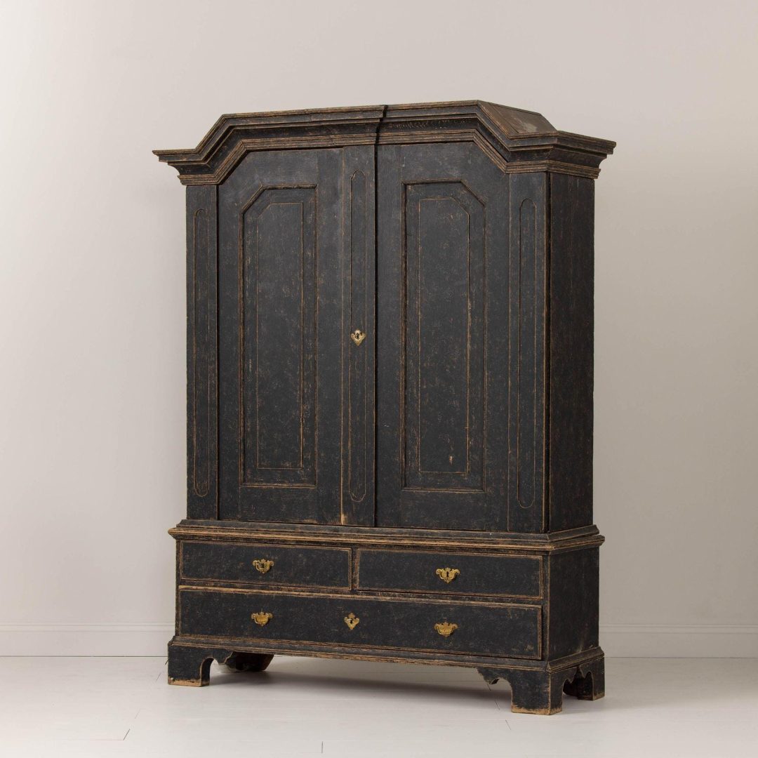 7_2282_18th_century_swedish_baroque_armoire_cabinet_017