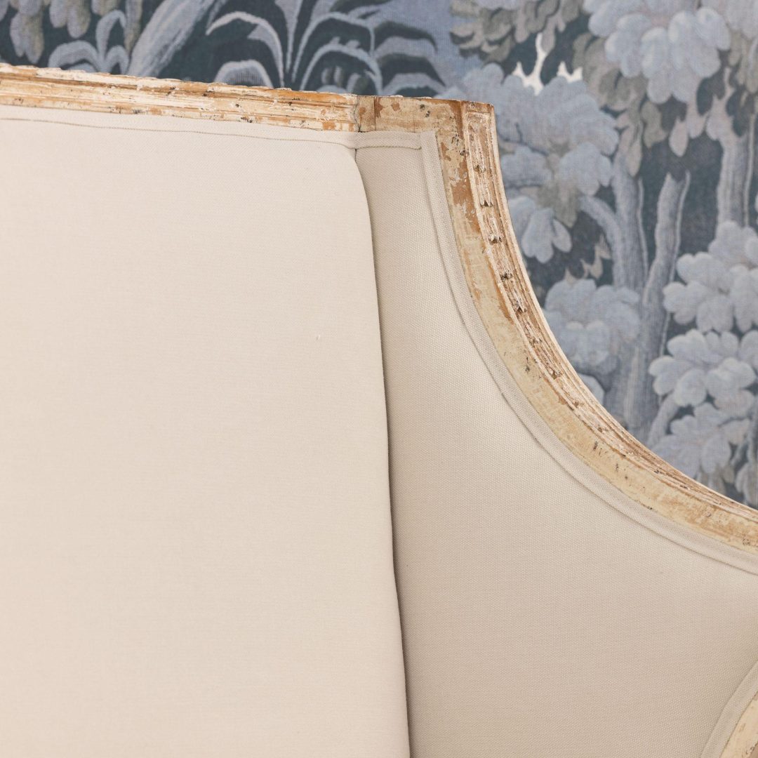 7_2283_19th_century_Swedish_Gustavian_griffin_sofa_bench_in_original_paint-0009