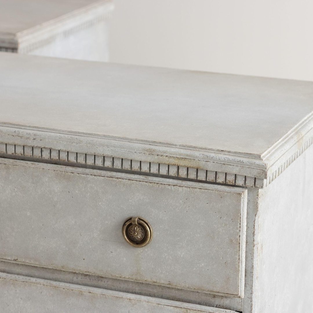 8_1932_18th_century_swedish_gustavian_pair_painted_large_chests_10