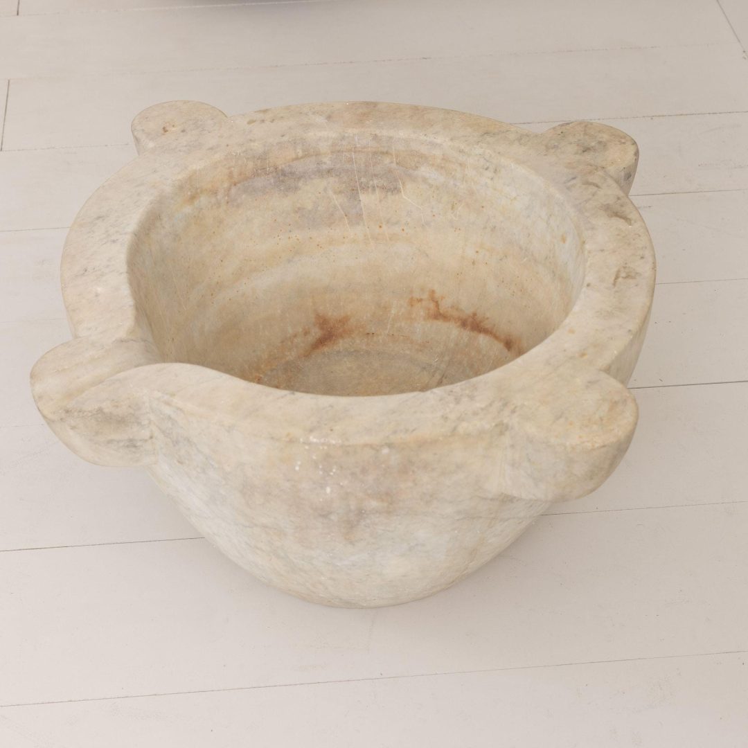 8_2040_17th_century_italian_marble_mortar_5