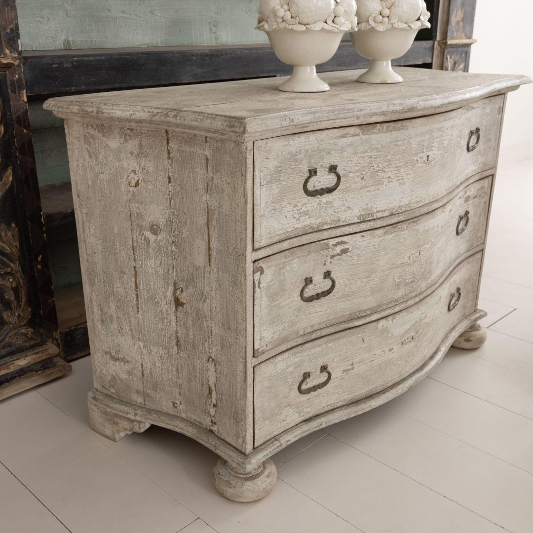 8_2059_pair_Italian_baroque_style_large_painted_commodes_chests_11