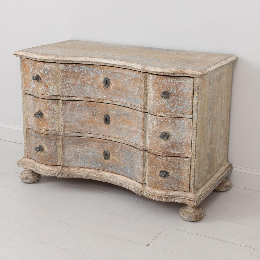 8_2138_18th_century_german_baroque_period_commode_in_original_paint_007