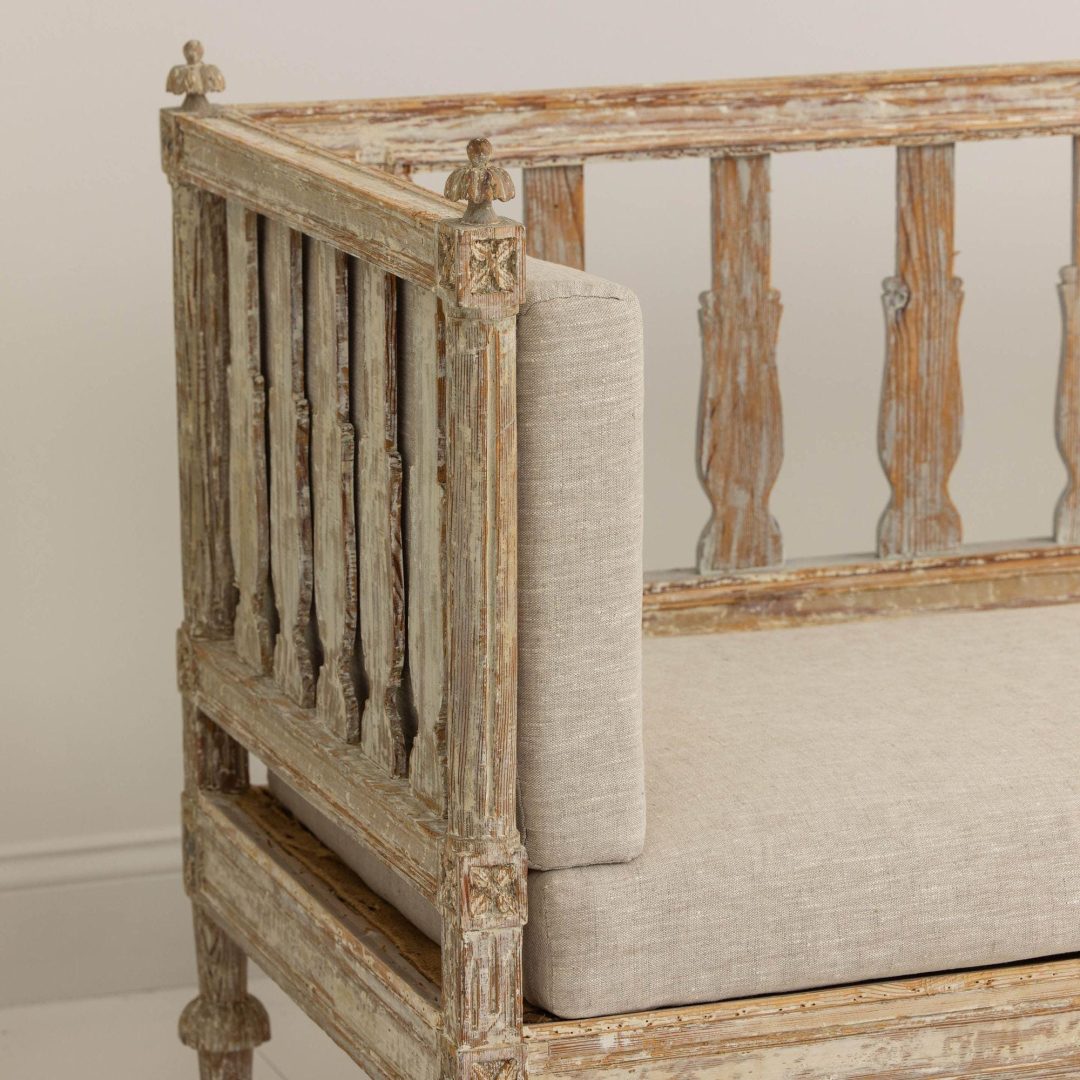 8_2182_19th_century_Swedish_Gustavian_period_sofa_in_original_paint_012