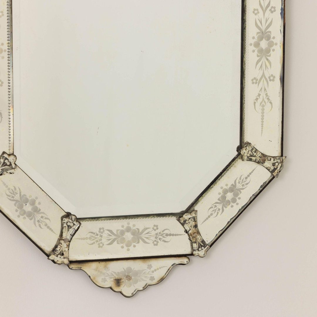 8_2234_19th_century_Italian_Venetian_etched_mirror_010