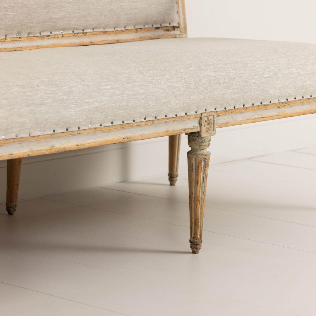 8_2238_18th_century_swedish_gustavian_sofa_bench_in_original_paint_by_johan_lindgren_007