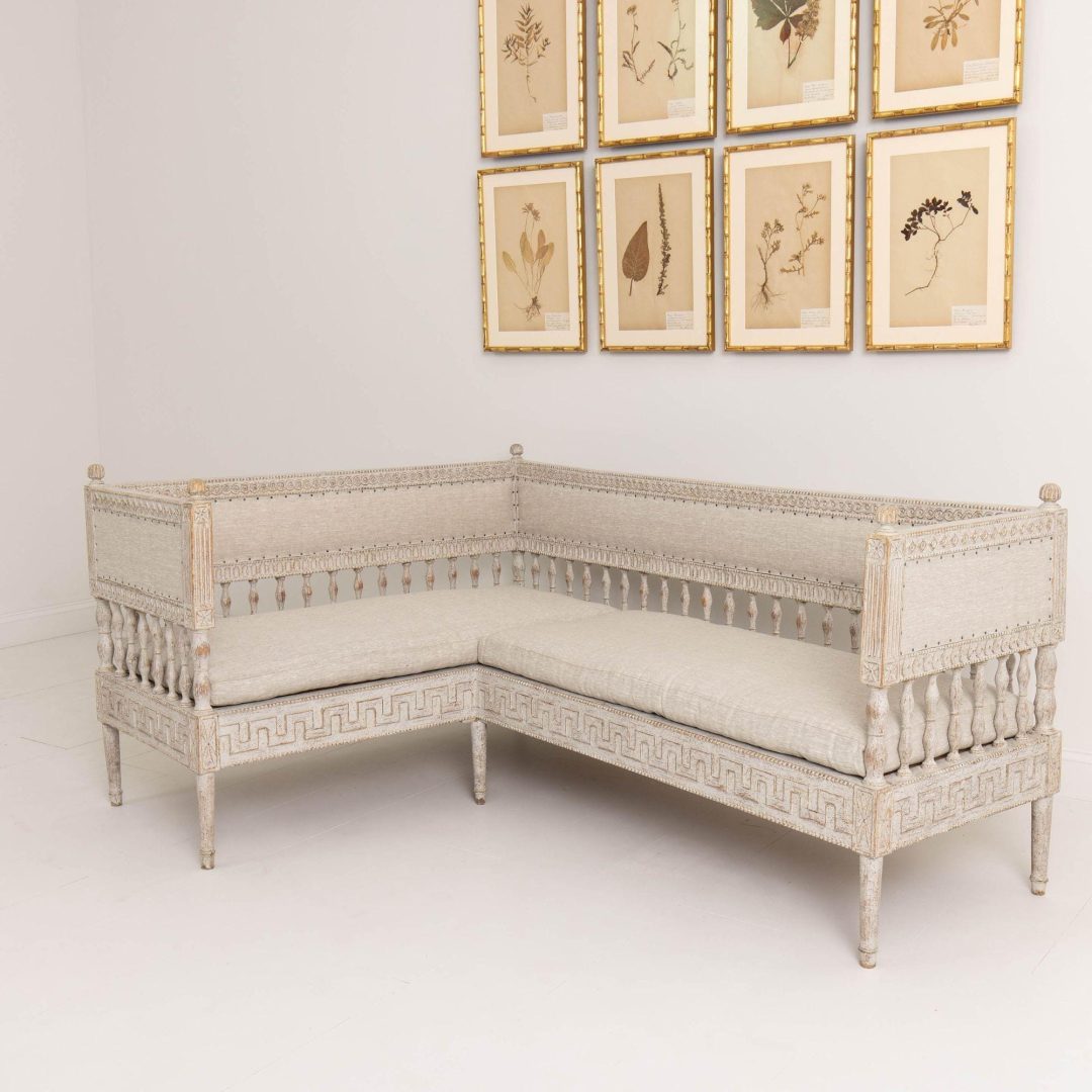8_2240_18th_century_swedish_gustavian_period_corner_banquette_021