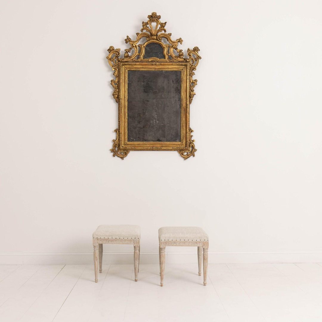 8_2274_19th_century_pair_of_painted_Swedish_Gustavian_stools_signed_Johannes_Ericsson_001