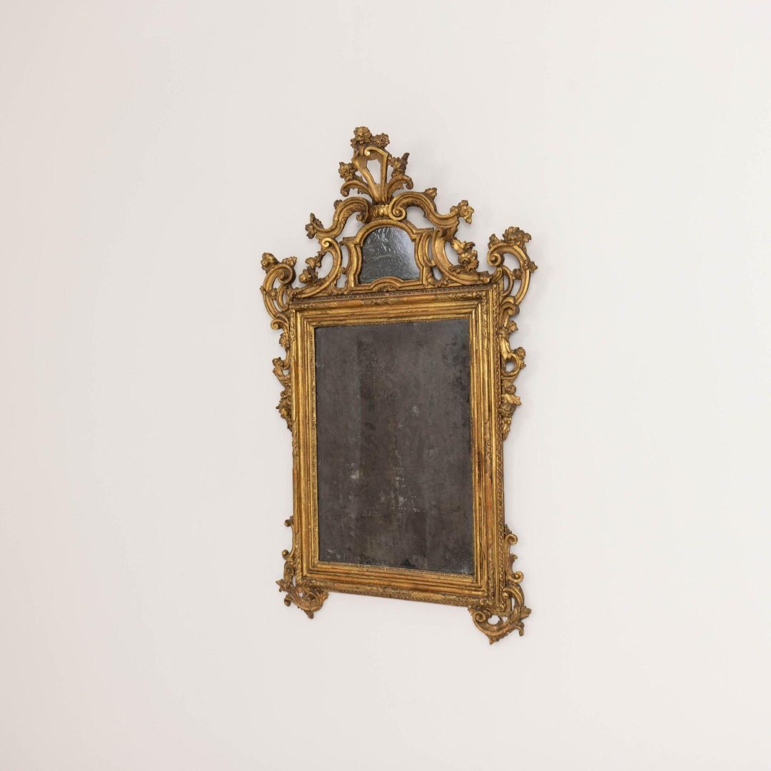 8_2276_18th_century_italian_original_giltwood_venetian_mirror_with_original_mirror_plate_012